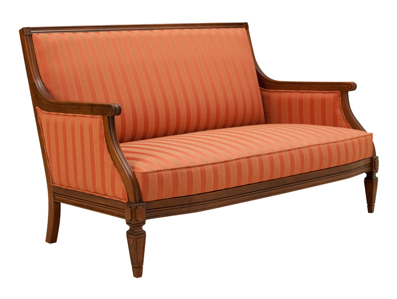 Lui-Loveseat1.jpg