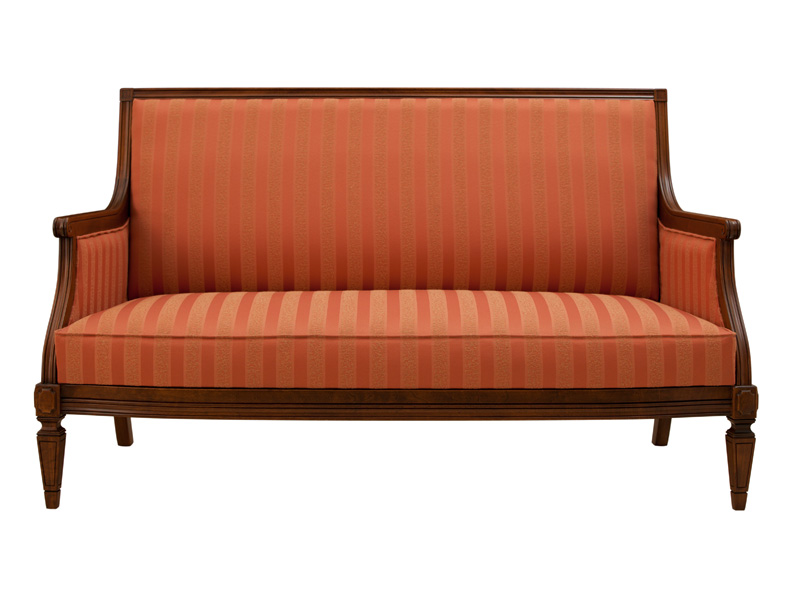 Lui-Loveseat2.jpg